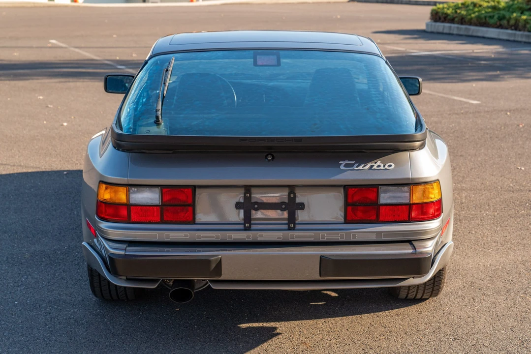 1986 Porsche 944 Turbo - Image 25 of 31