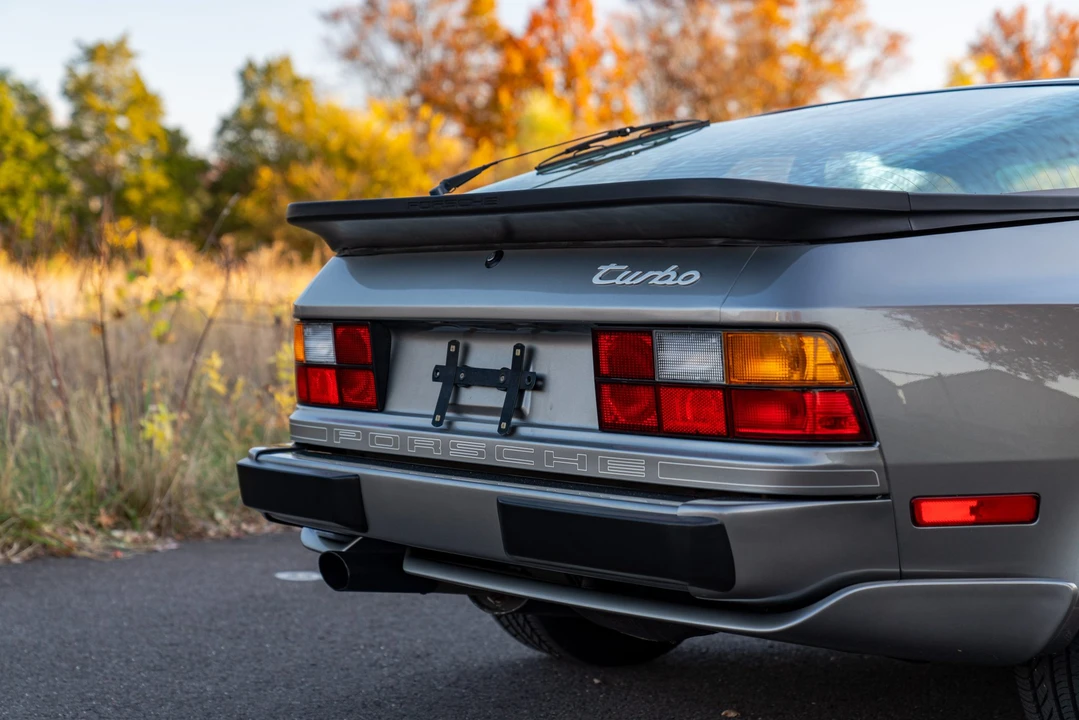 1986 Porsche 944 Turbo - Image 26 of 31