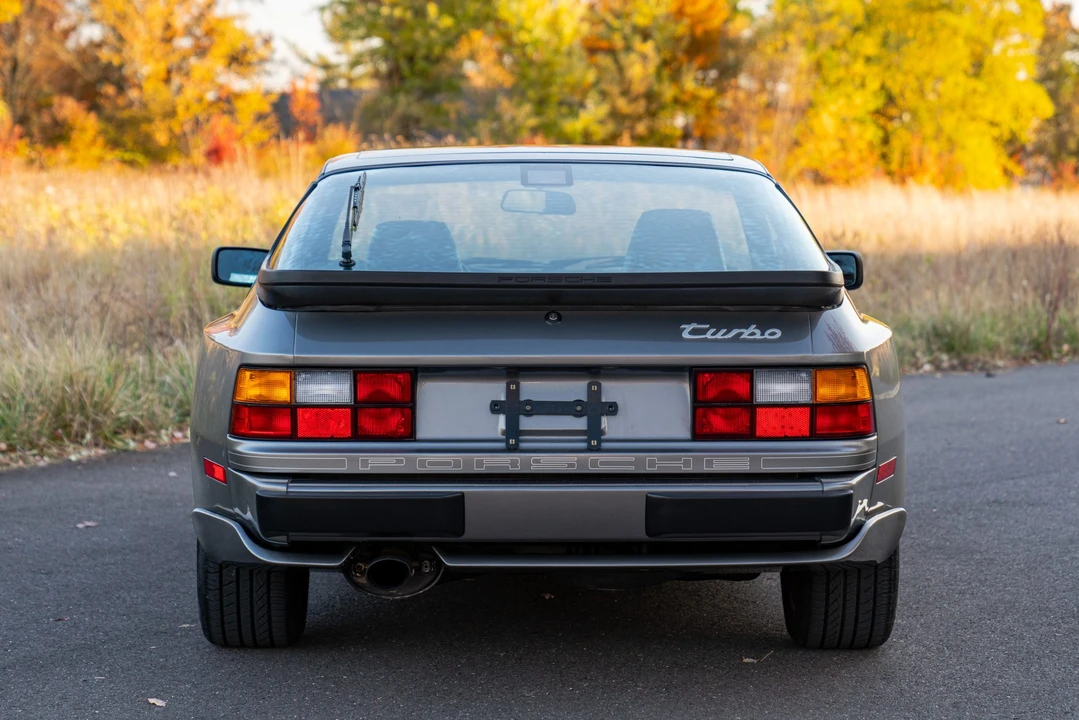1986 Porsche 944 Turbo - Image 8 of 31