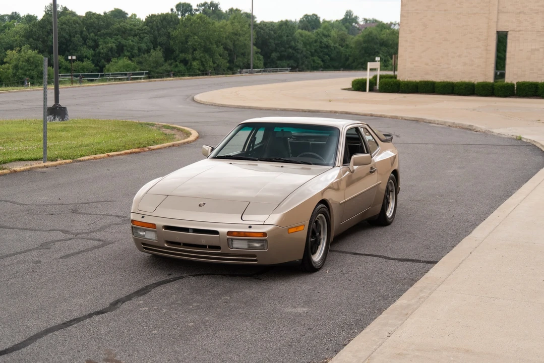 1986 Porsche 944 Turbo - Image 18 of 31