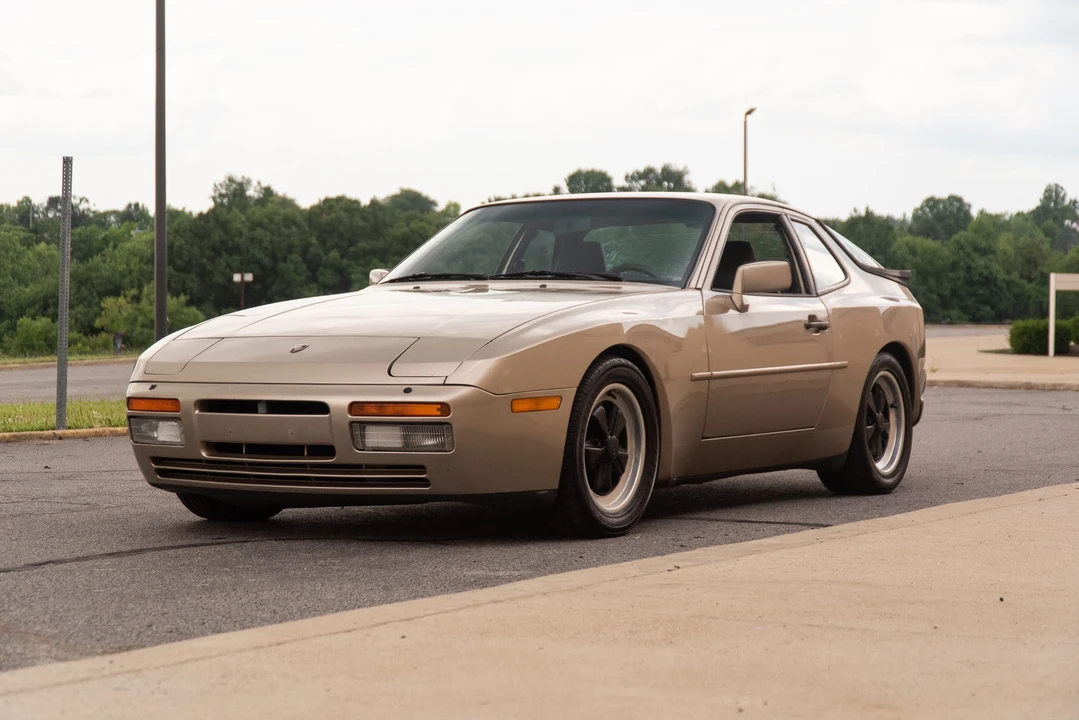 1986 Porsche 944 Turbo - Image 16 of 31