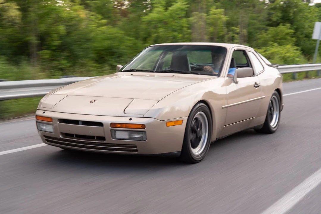1986 Porsche 944 Turbo - Image 5 of 31