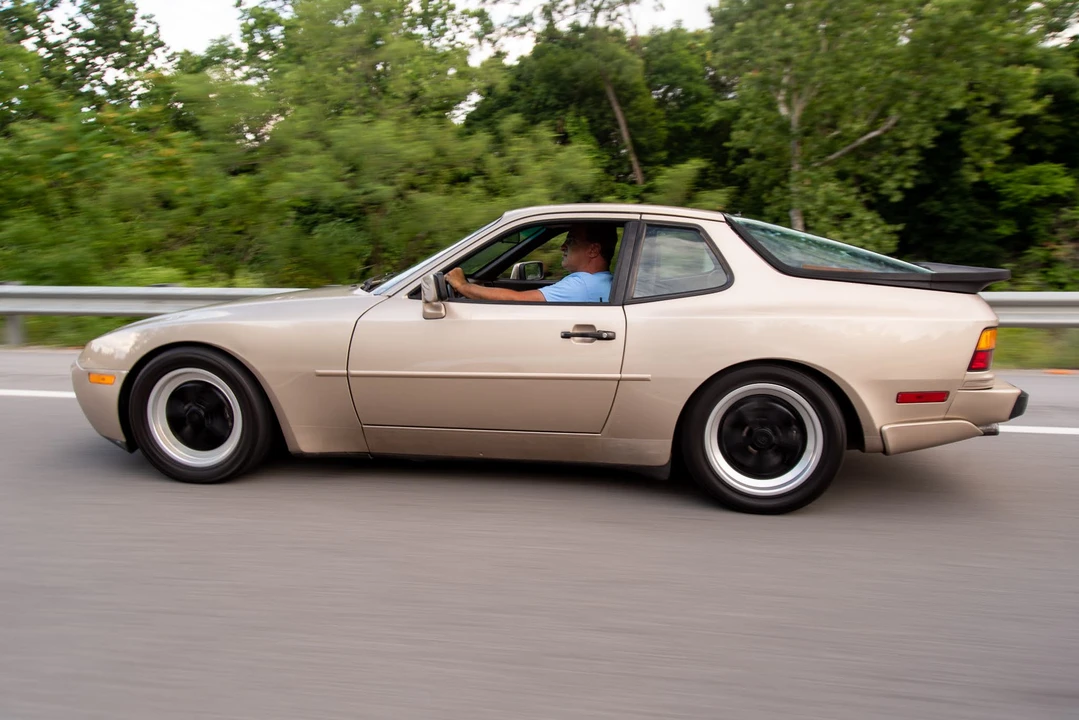 1986 Porsche 944 Turbo - Image 9 of 31