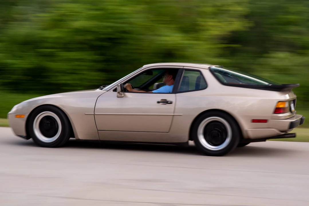 1986 Porsche 944 Turbo - Image 13 of 31