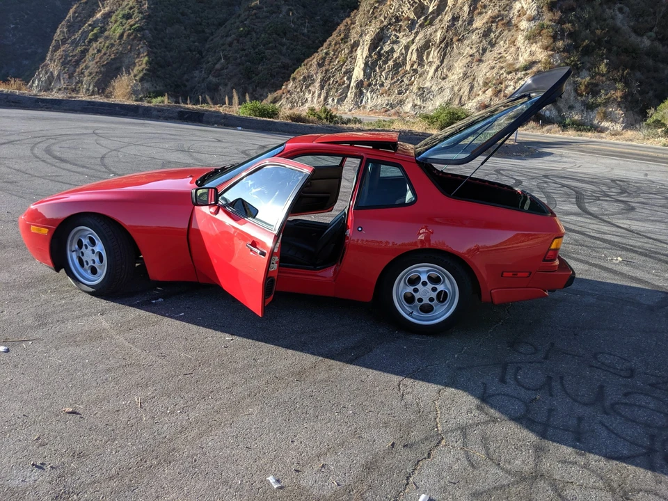 1986 Porsche 944 Turbo - Image 16 of 31