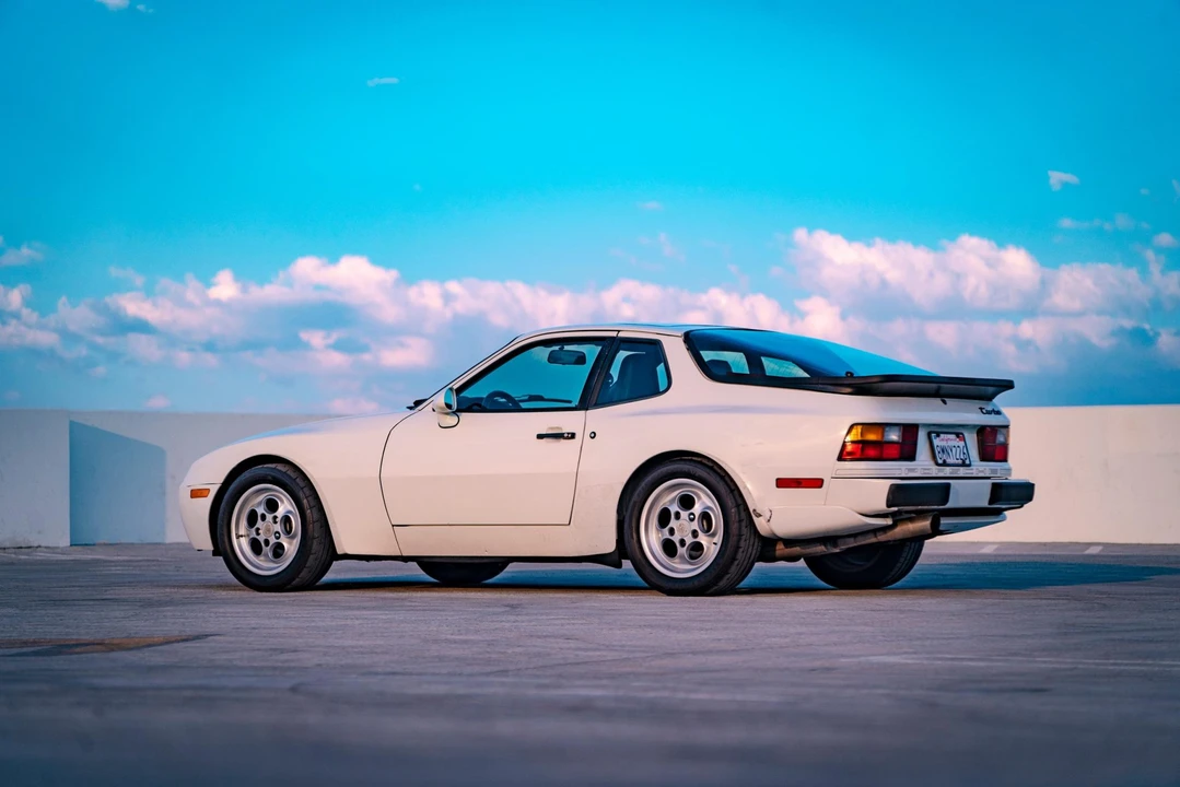 1986 Porsche 944 Turbo - Image 24 of 31