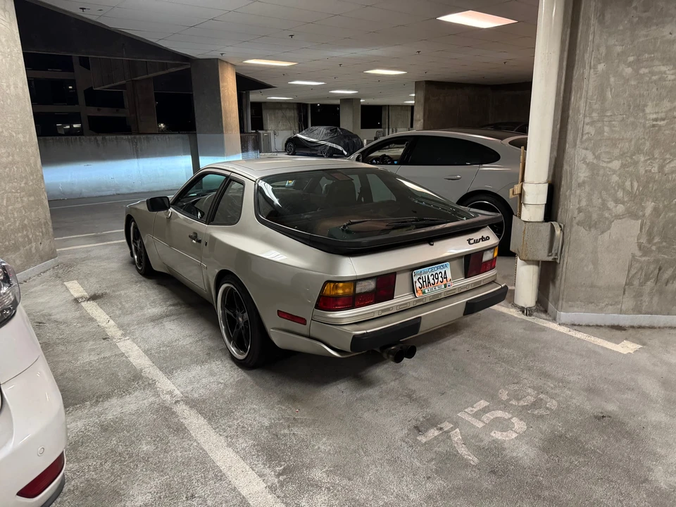 1986 Porsche 944 Turbo - Image 10 of 31