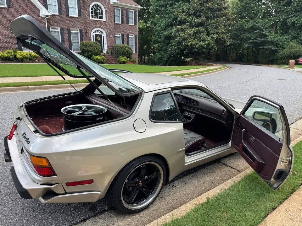 1986 Porsche 944 Turbo - Image 17 of 31