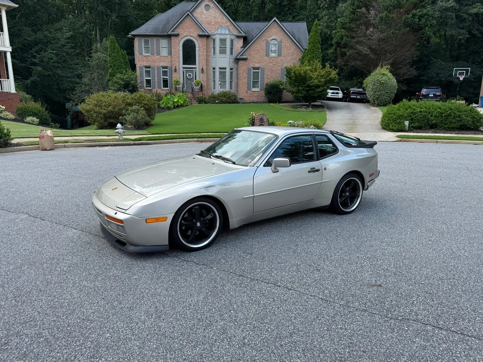 1986 Porsche 944 Turbo - Image 2 of 31