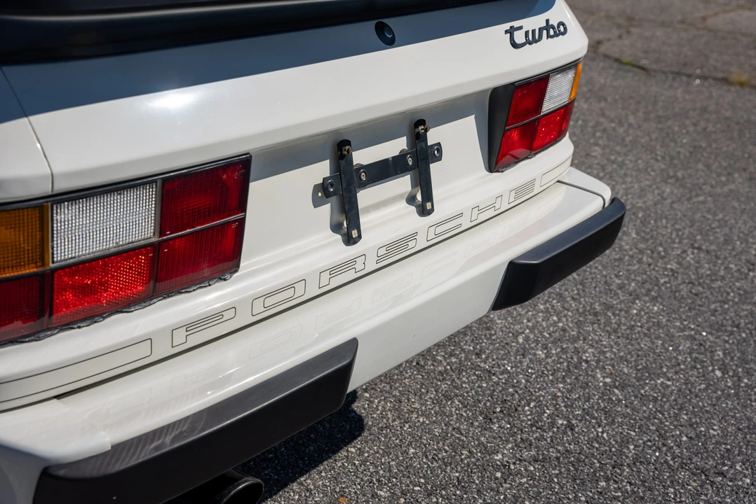 1986 Porsche 944 Turbo - Image 14 of 31