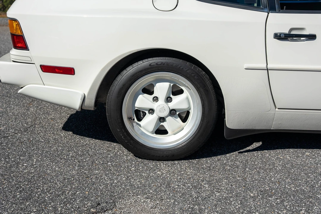 1986 Porsche 944 Turbo - Image 18 of 31