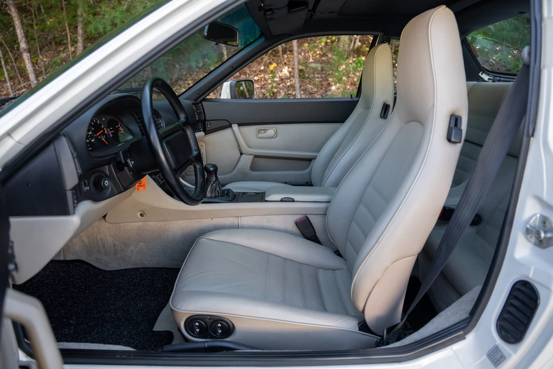 1986 Porsche 944 Turbo - Image 25 of 31