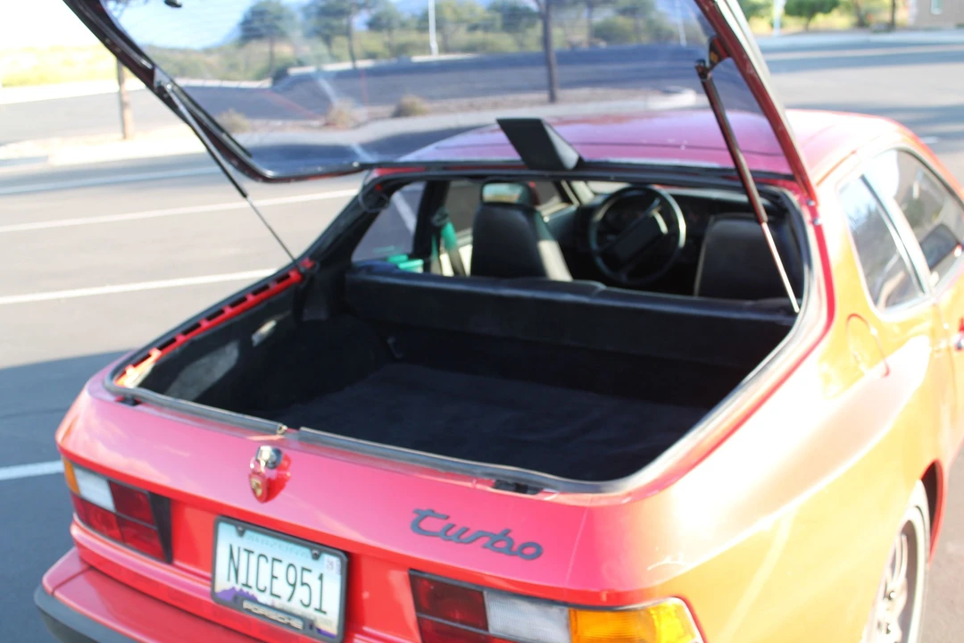 1986 Porsche 944 Turbo - Image 22 of 31