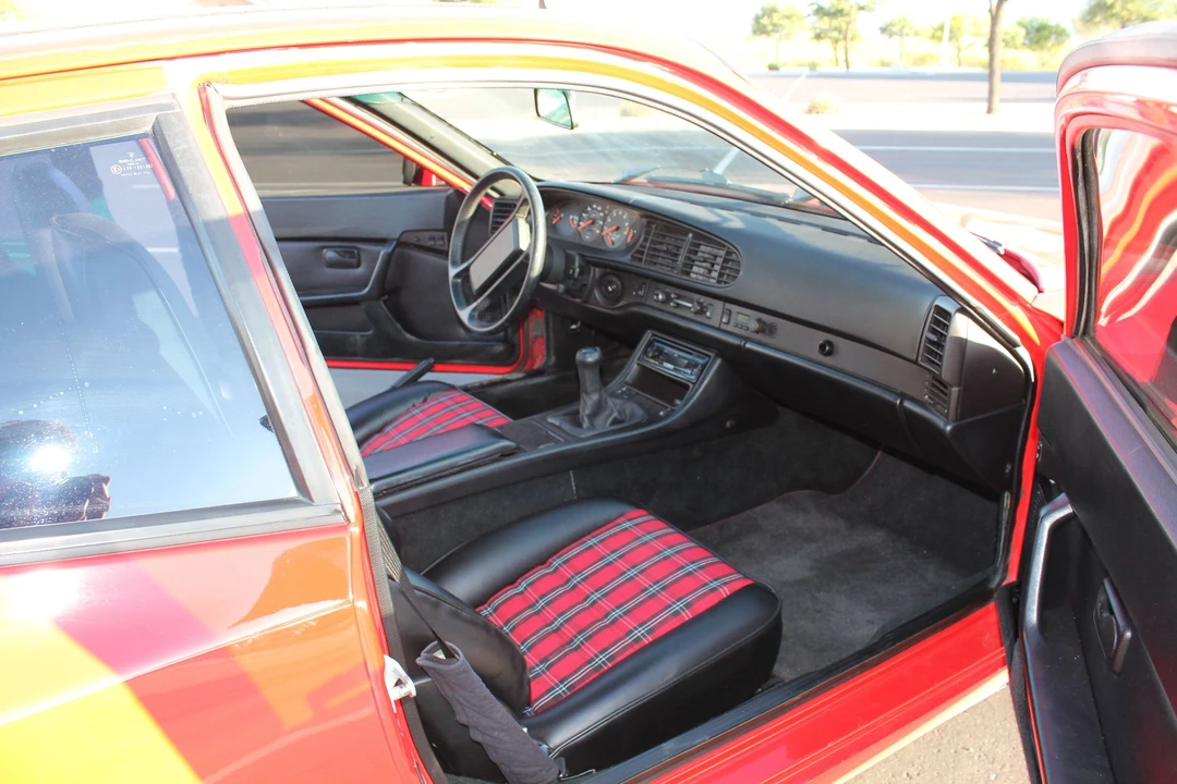 1986 Porsche 944 Turbo - Image 4 of 31