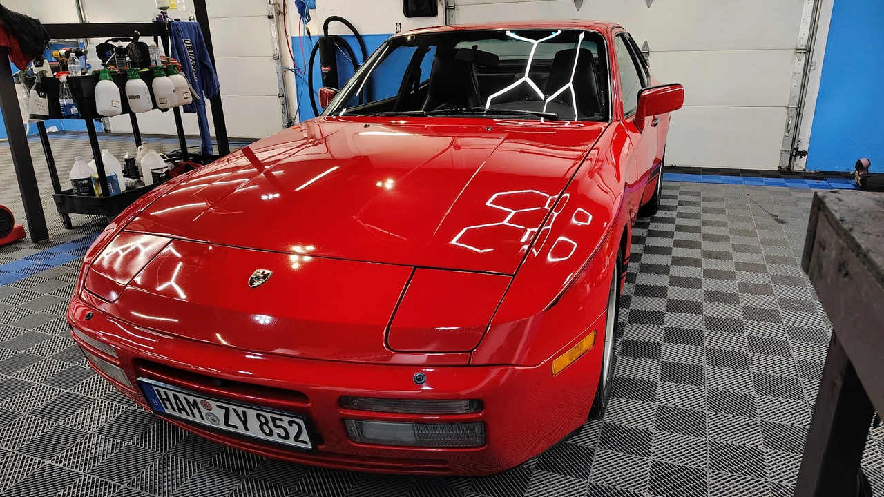1986 Porsche 944 Turbo - Image 13 of 31