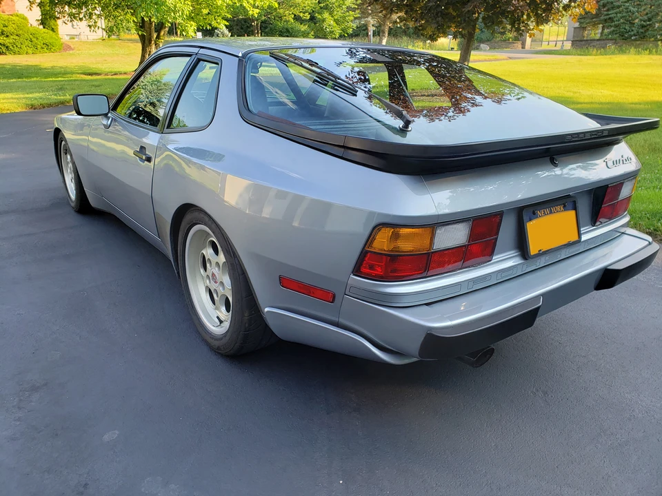 1986 Porsche 944 Turbo - Image 17 of 31