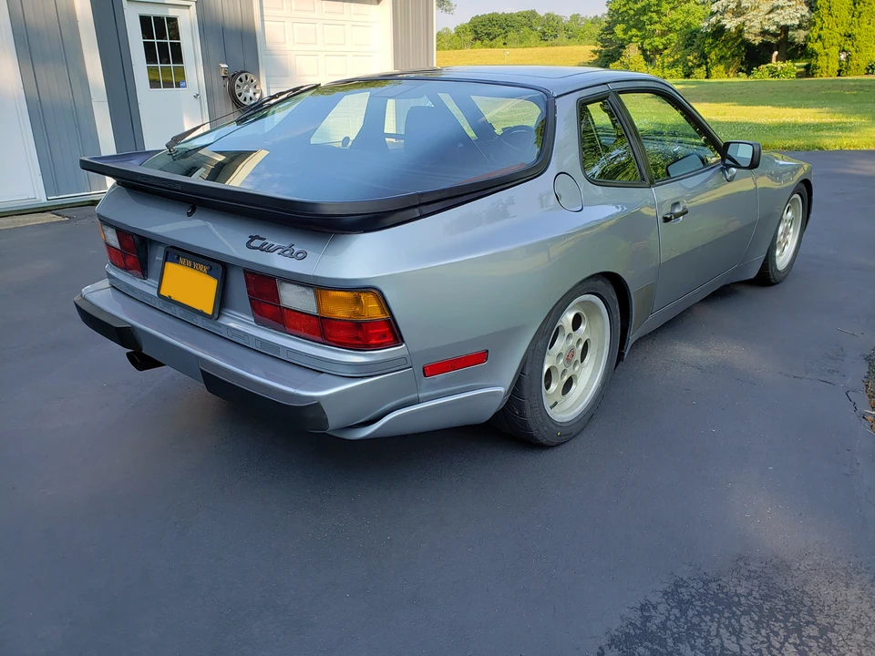 1986 Porsche 944 Turbo - Image 14 of 31