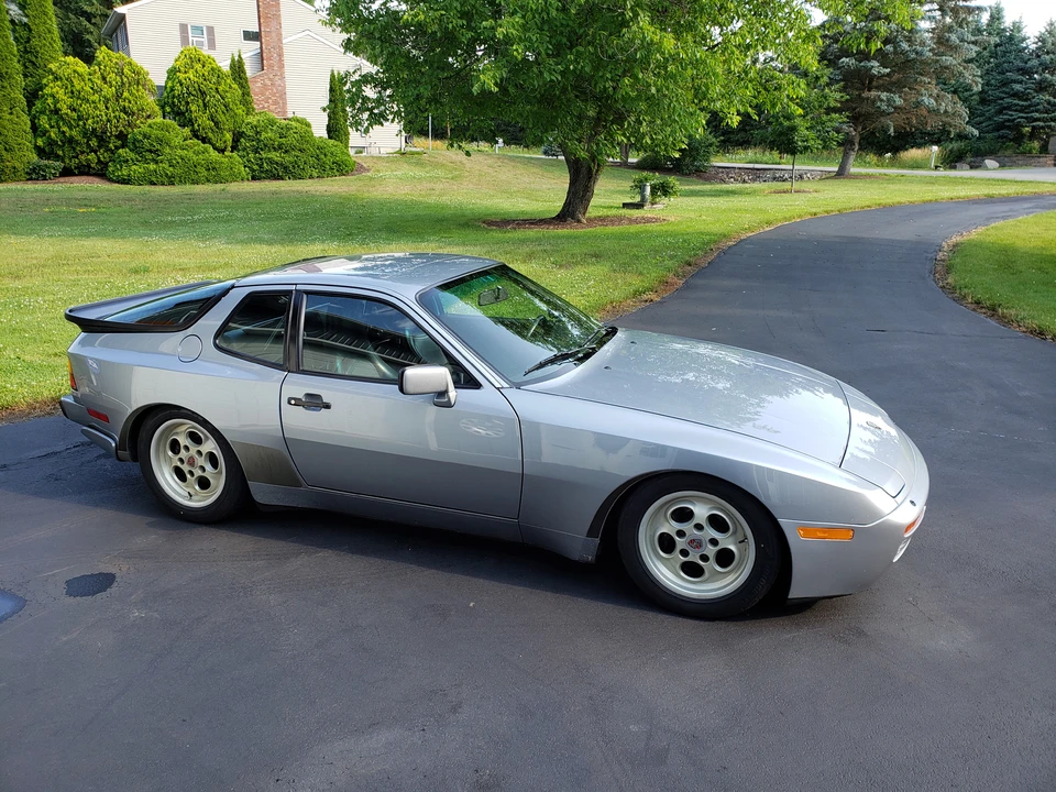 1986 Porsche 944 Turbo - Image 10 of 31