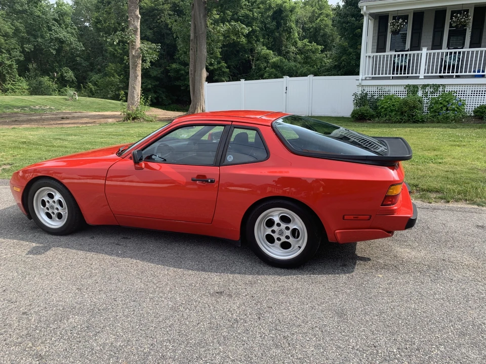 1986 Porsche 944 Turbo - Image 5 of 31
