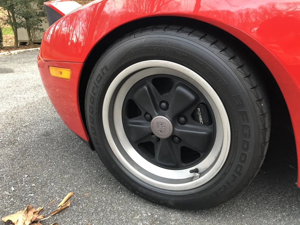 1986 Porsche 944 Turbo - Image 12 of 31