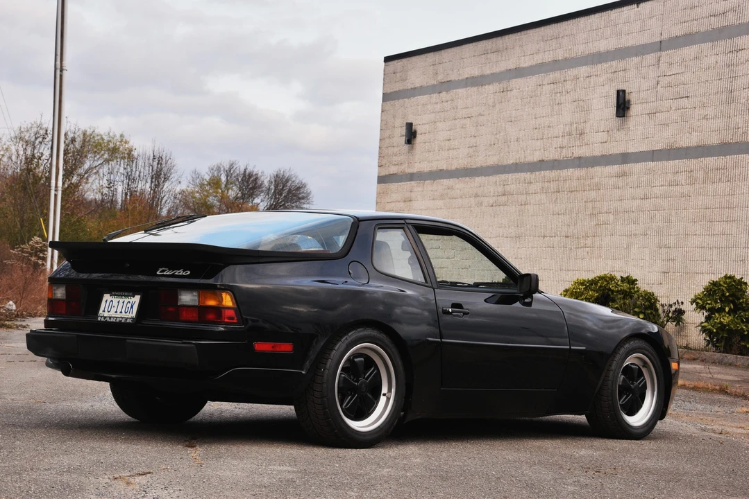 1986 Porsche 944 Turbo - Image 13 of 31