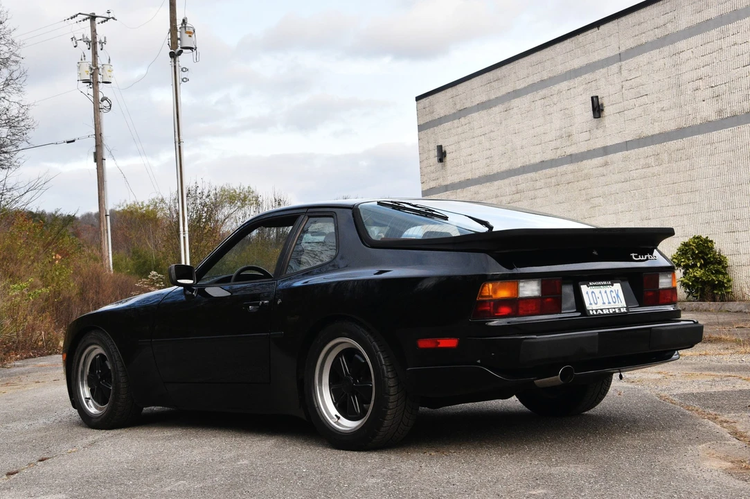 1986 Porsche 944 Turbo - Image 8 of 31