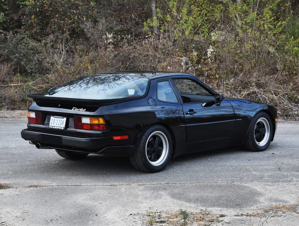 1986 Porsche 944 Turbo - Image 11 of 31
