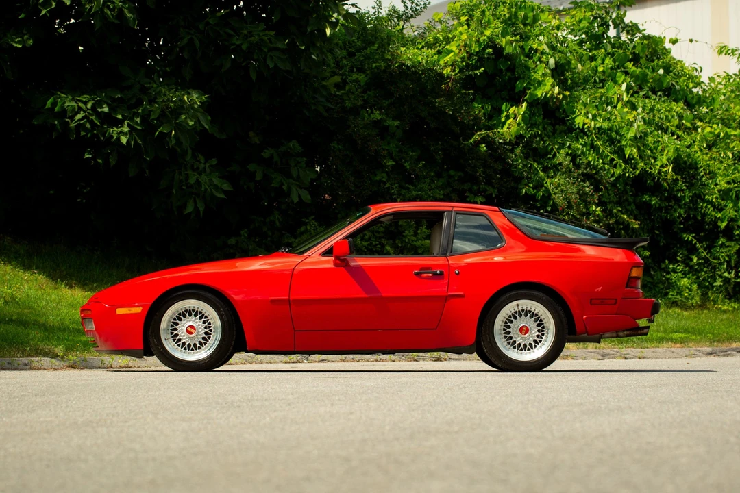 1986 Porsche 944 Turbo - Image 2 of 31