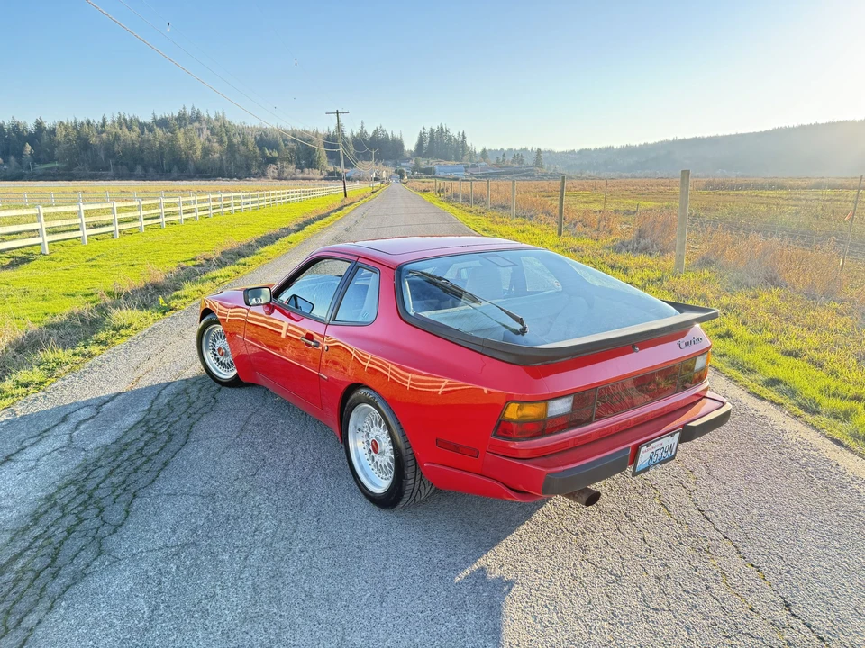 1986 Porsche 944 Turbo - Image 14 of 31