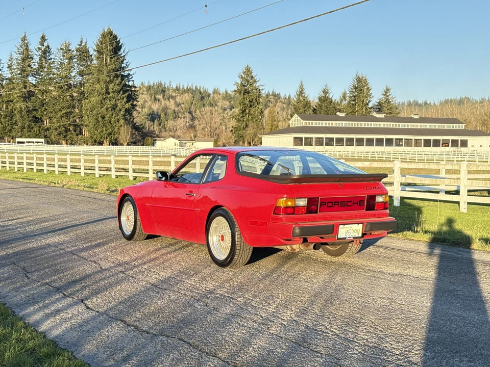 1986 Porsche 944 Turbo - Image 13 of 31