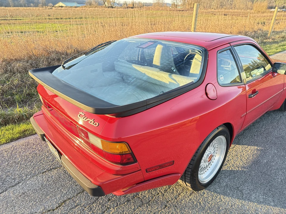 1986 Porsche 944 Turbo - Image 27 of 31