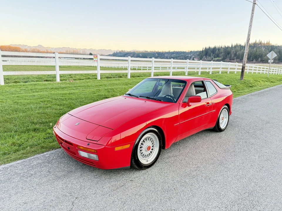 1986 Porsche 944 Turbo - Image 2 of 31