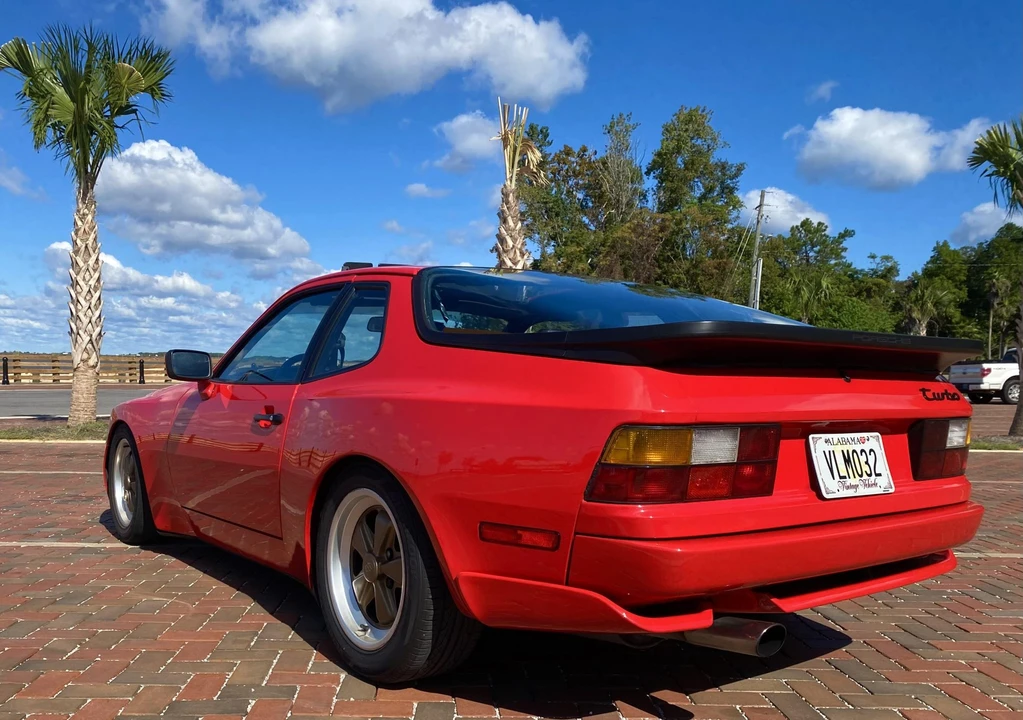 1986 Porsche 944 Turbo - Image 15 of 31