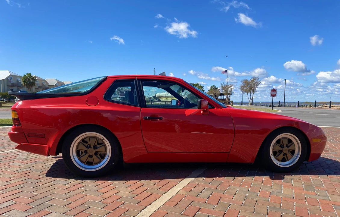 1986 Porsche 944 Turbo - Image 12 of 31