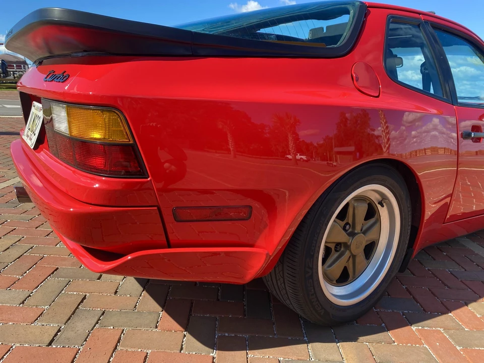 1986 Porsche 944 Turbo - Image 21 of 31