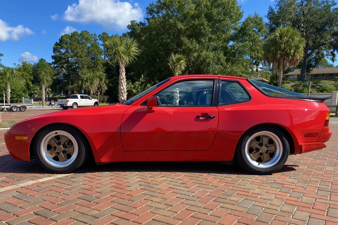 1986 Porsche 944 Turbo - Image 16 of 31