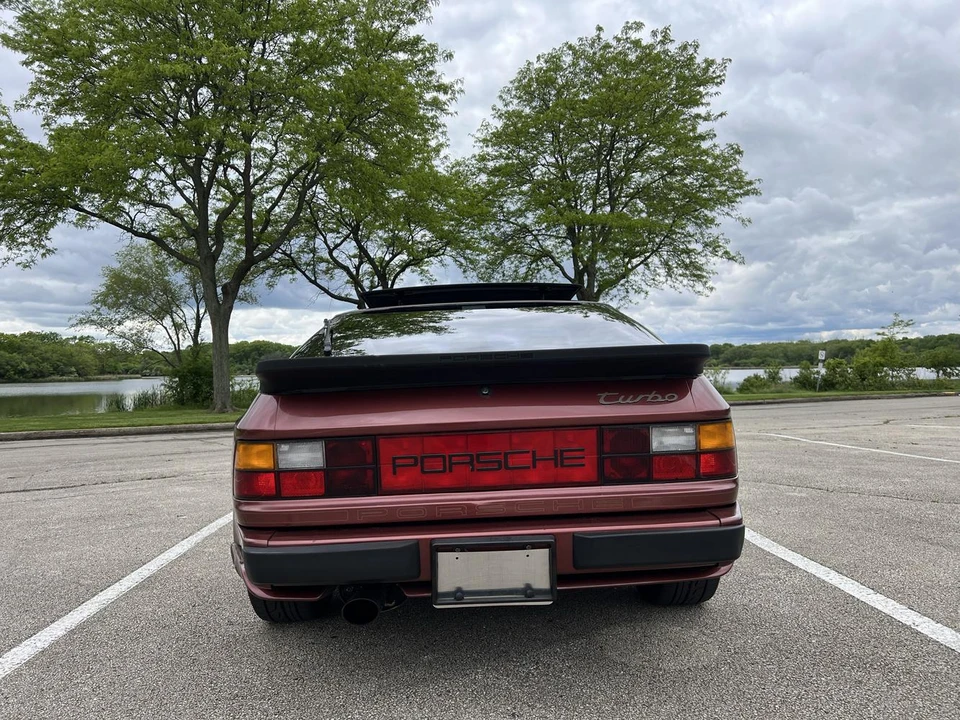 1986 Porsche 944 Turbo - Image 26 of 31