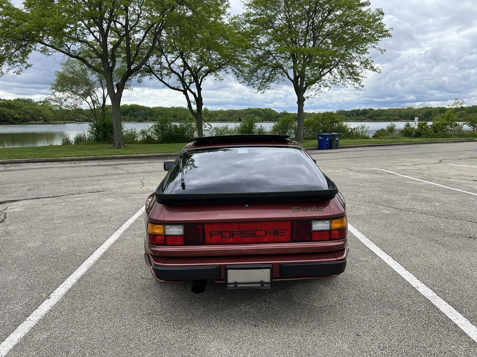 1986 Porsche 944 Turbo - Image 24 of 31