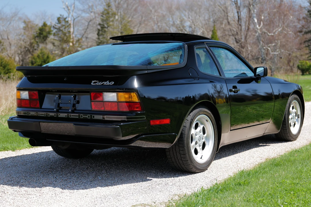 1986 Porsche 944 Turbo - Image 4 of 31