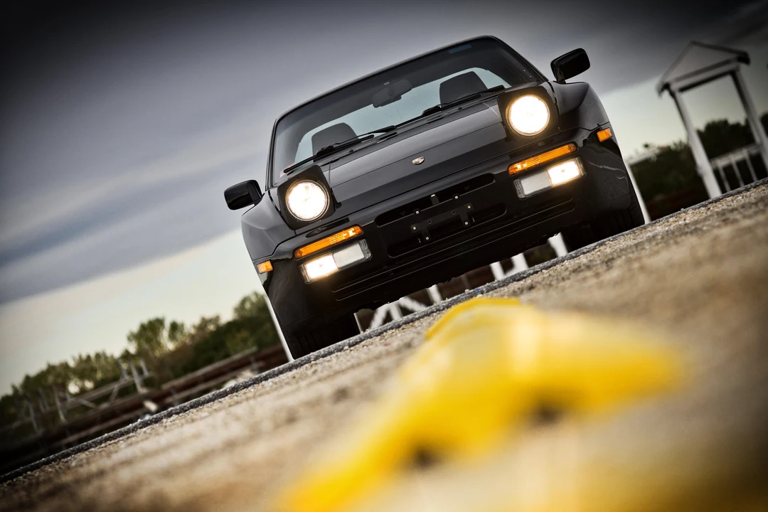 1986 Porsche 944 Turbo - Image 7 of 31