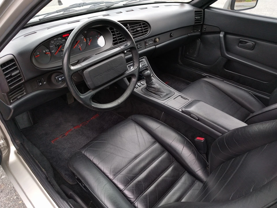 1986 Porsche 944 Turbo - Image 24 of 31