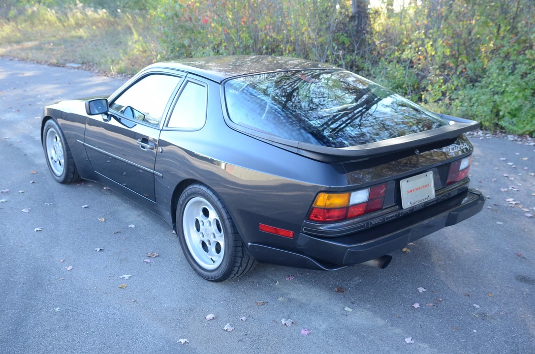 1986 Porsche 944 Turbo - Image 11 of 31