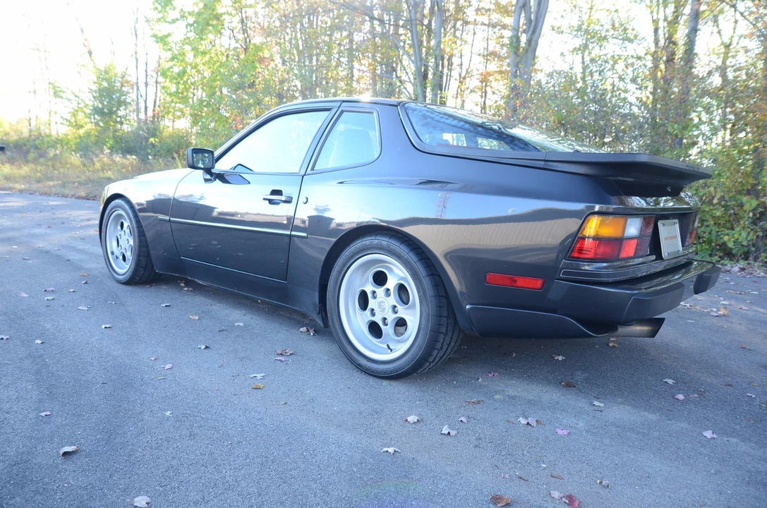 1986 Porsche 944 Turbo - Image 13 of 31