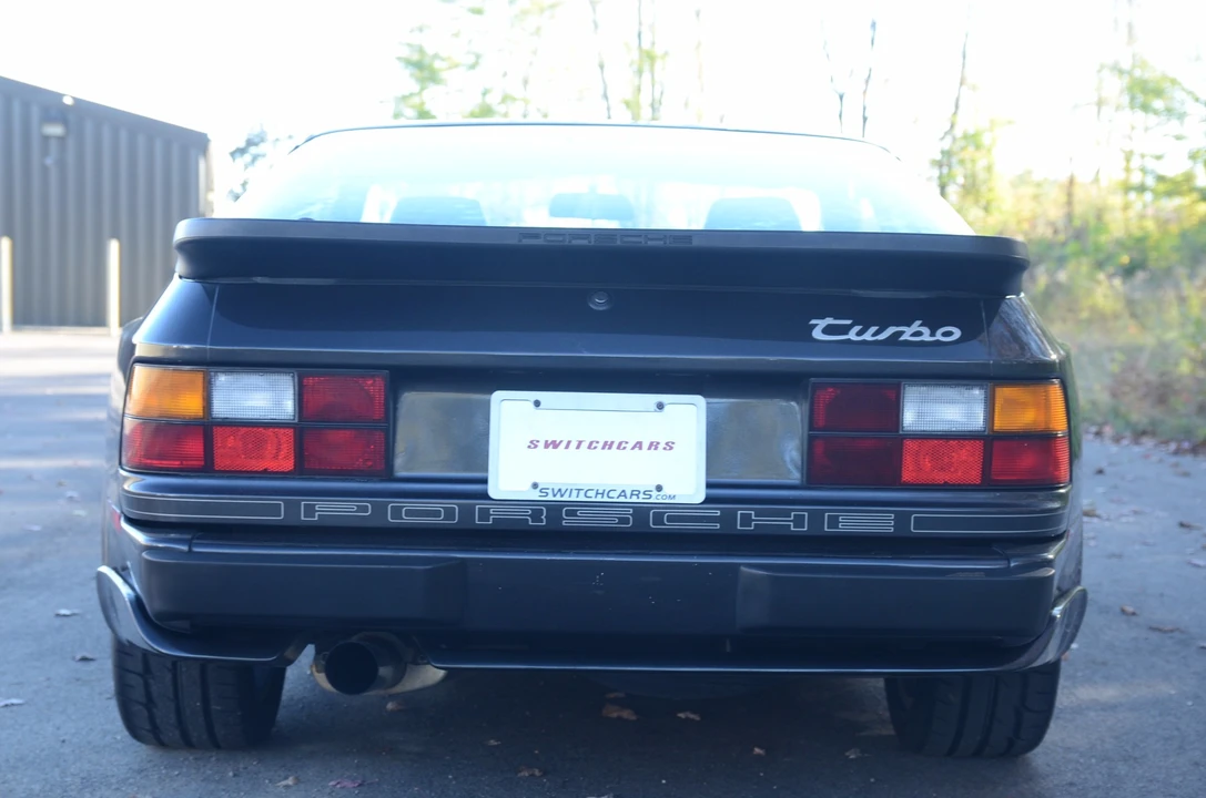1986 Porsche 944 Turbo - Image 9 of 31