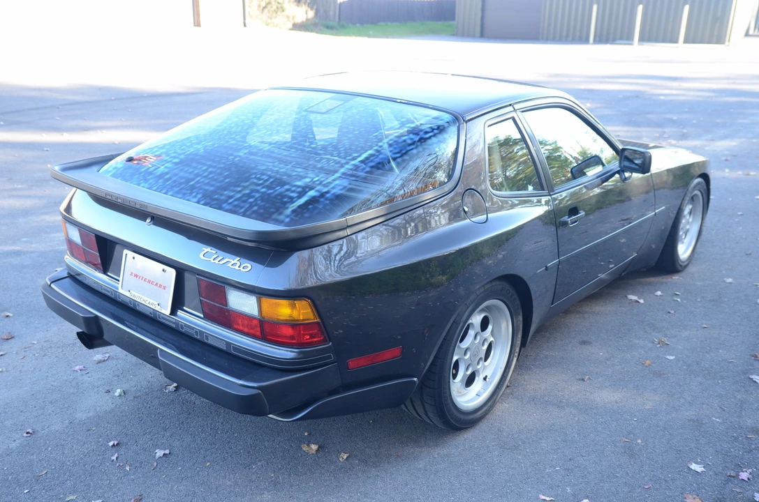 1986 Porsche 944 Turbo - Image 8 of 31