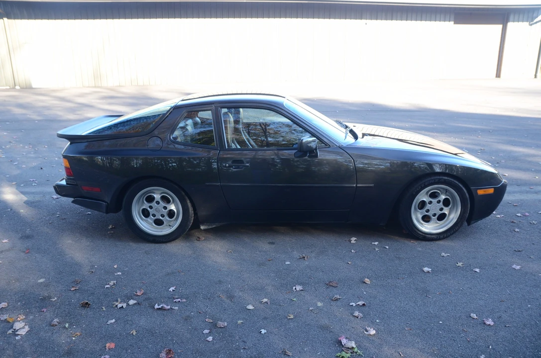 1986 Porsche 944 Turbo - Image 3 of 31