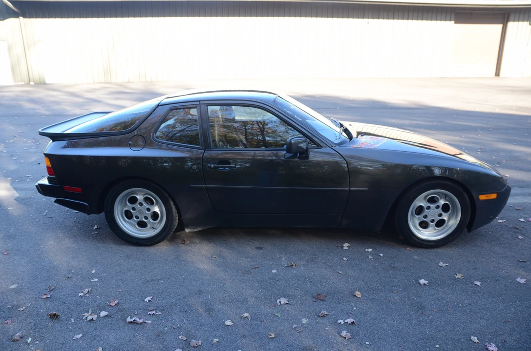 1986 Porsche 944 Turbo - Image 5 of 31