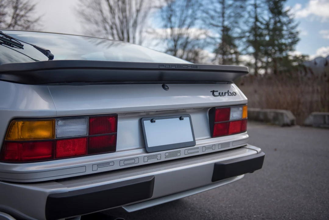 1986 Porsche 944 Turbo - Image 15 of 31