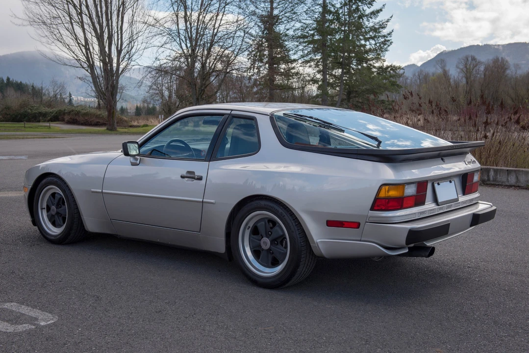 1986 Porsche 944 Turbo - Image 7 of 31
