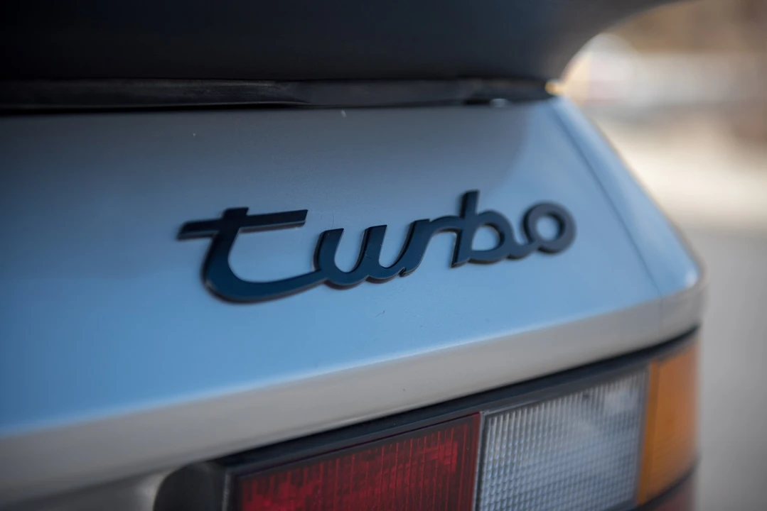 1986 Porsche 944 Turbo - Image 17 of 31
